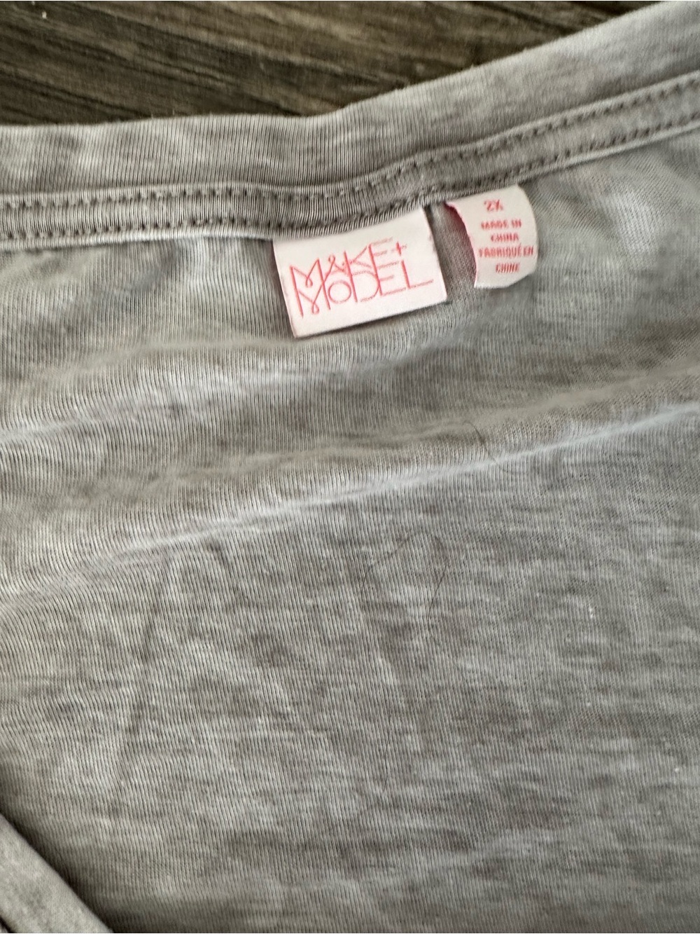 Make + Model Light Gray Scoop Neck Tee - Picture 2 of 2
